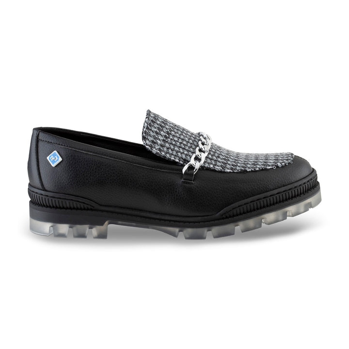 Sapato preto estilo loafer vegan